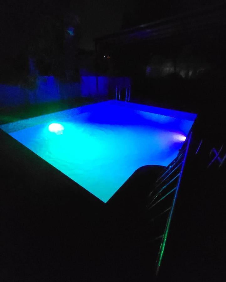 The Perfect Stays- Lal Mahal Villa With Disco Pool 罗纳瓦拉 外观 照片