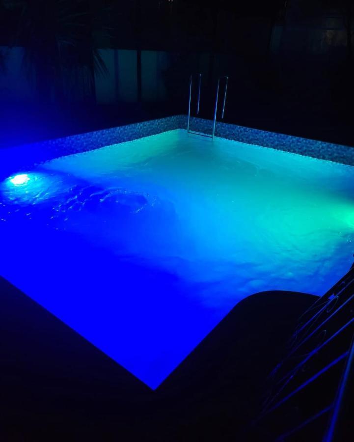 The Perfect Stays- Lal Mahal Villa With Disco Pool 罗纳瓦拉 外观 照片